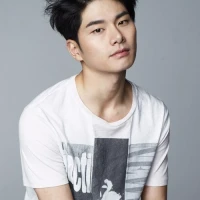 Lee Yi Kyung