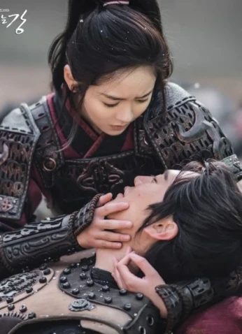 River Where The Moon Rises / النهر حيث يصعد القمر