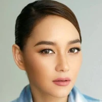 Bee Namthip Jongrachatawiboon