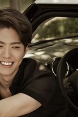 الممثل بارك بو جوم يعقد لقاء مع المعجبين لاول مرة من 4 سنوات للاحتفال بالذكرى الثانية عشرة لترسيمه