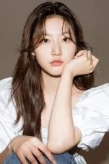 كيم ساي رون تستأنف أنشطتها بعد عامين من التأمل الذاتي